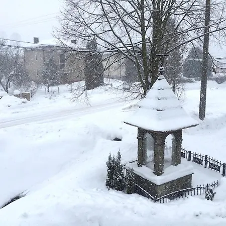 Dvojizbovy Utulny Oscadnica